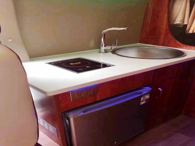 東風(fēng)御風(fēng)長軸高頂B型房車 東風(fēng)御風(fēng)長軸高頂B型房車