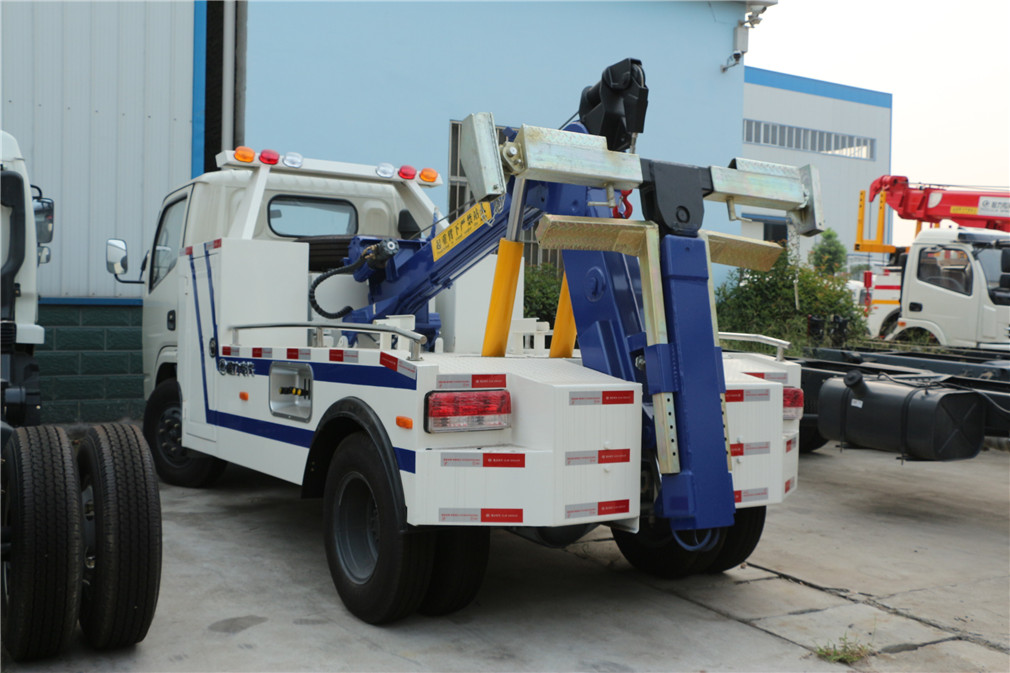 東風(fēng)小多利卡一拖一清障車(chē) 東風(fēng)小多利卡一拖一清障車(chē)