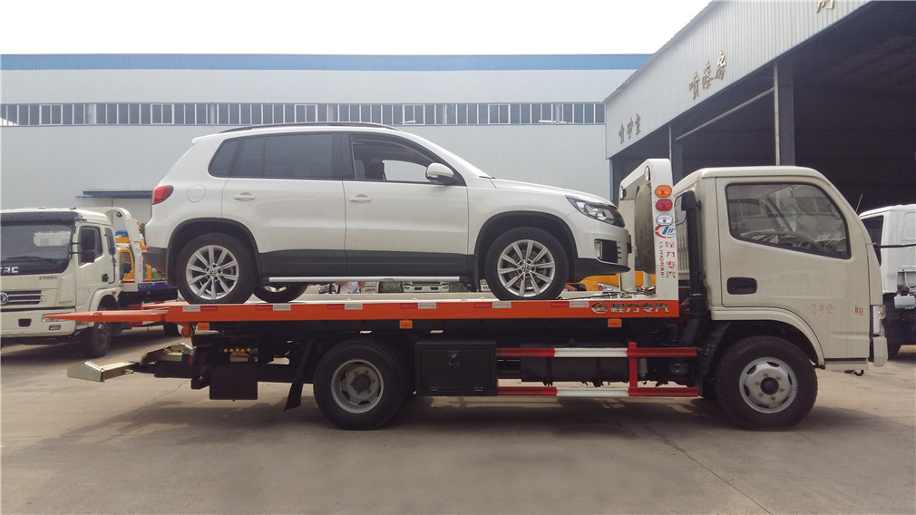 東風(fēng)多利卡藍(lán)牌一拖二清障車 東風(fēng)多利卡藍(lán)牌一拖二清障車