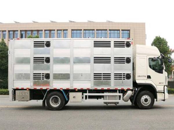 柳汽國六9.6米畜禽運輸車 柳汽國六9.6米畜禽運輸車
