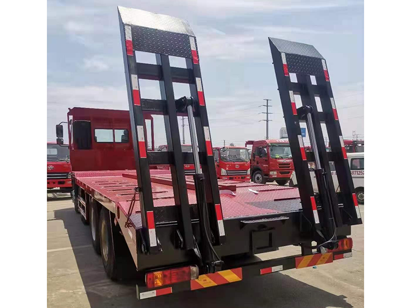 國(guó)六東風(fēng)柳汽前四后八平板運(yùn)輸車 國(guó)六東風(fēng)柳汽前四后八平板運(yùn)輸車