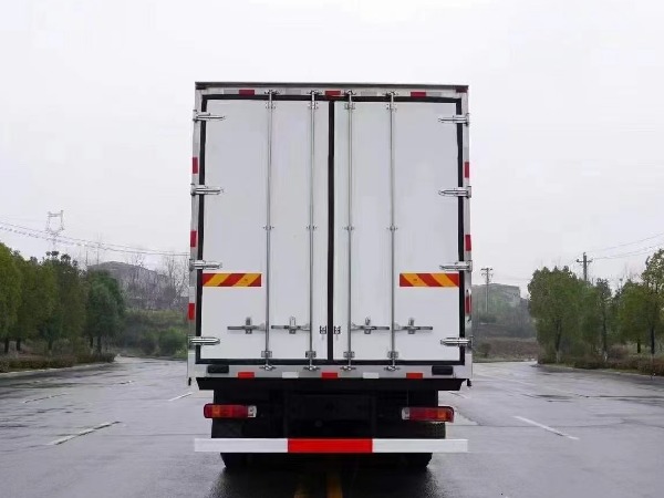 歐曼EST前四后八冷藏車 歐曼EST前四后八冷藏車