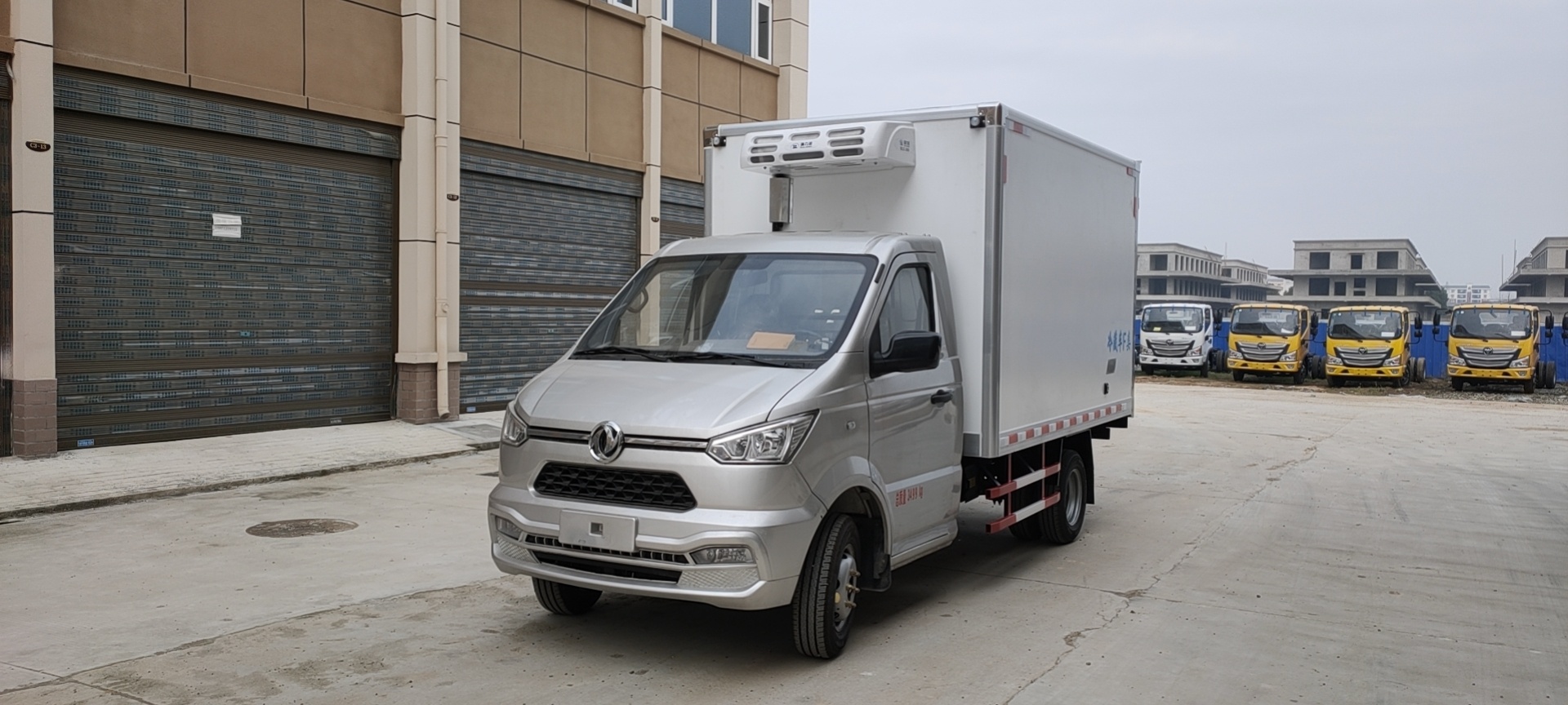 國六 東風(fēng)小霸王3.15米后雙輪冷藏車 國六 東風(fēng)小霸王3.15米后雙輪冷藏車