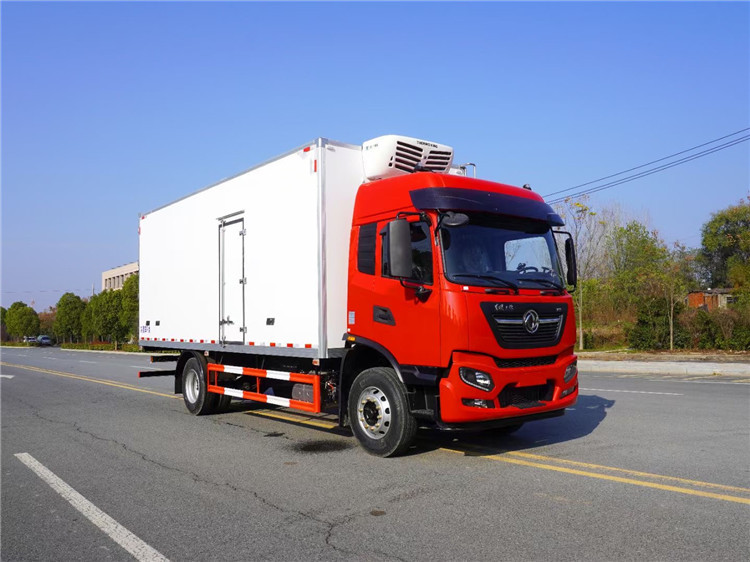 國(guó)六 東風(fēng)天錦KR高頂雙臥6.8米冷藏車(chē) 國(guó)六 東風(fēng)天錦KR高頂雙臥6.8米冷藏車(chē)