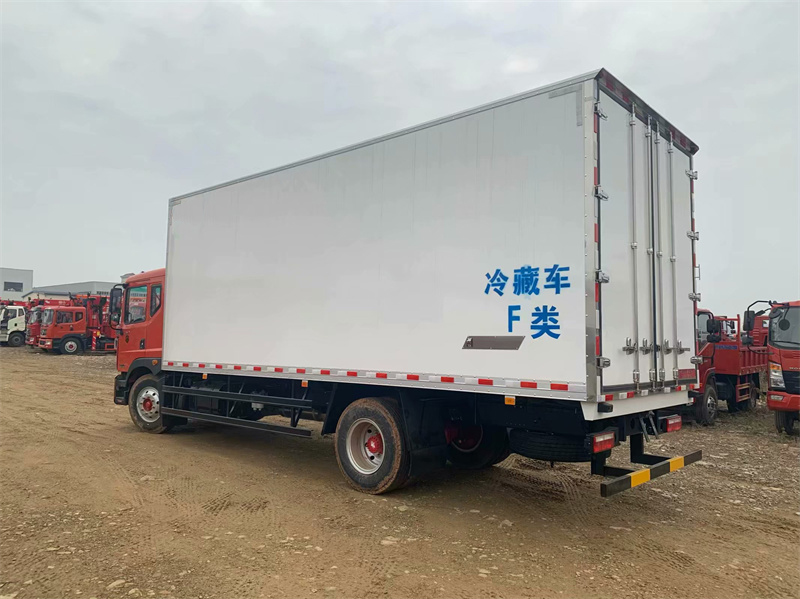 東風(fēng)多利卡D9冷藏車 東風(fēng)多利卡D9冷藏車
