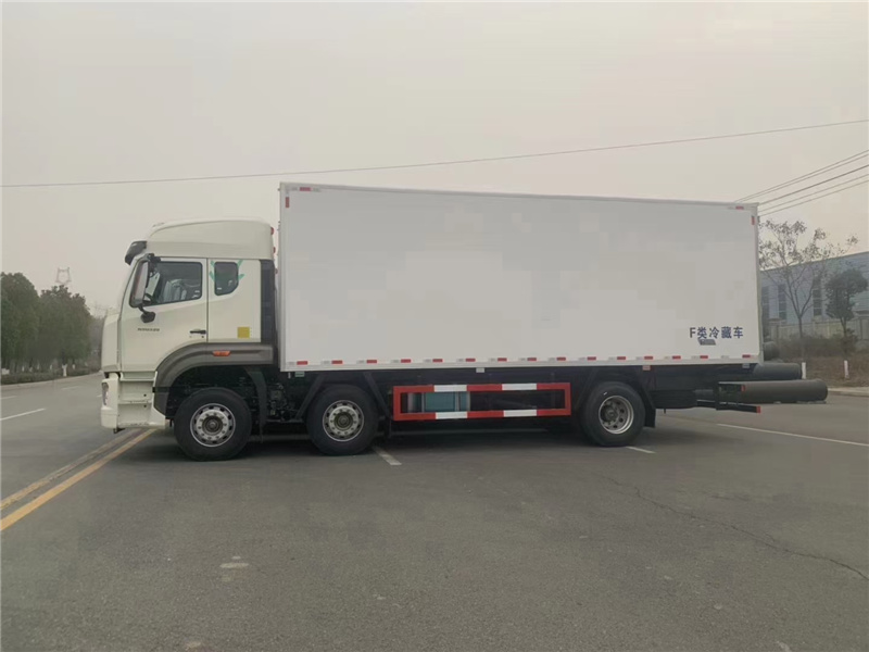 重汽豪翰小三軸高頂雙臥冷藏車 重汽豪翰小三軸高頂雙臥冷藏車