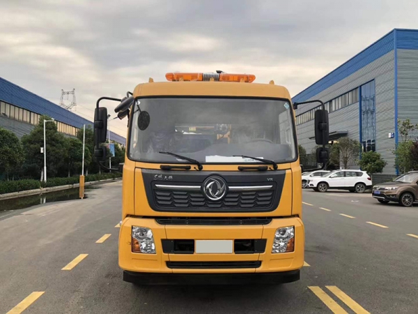 東風天錦清洗吸污車15方帶副發(fā) 國六