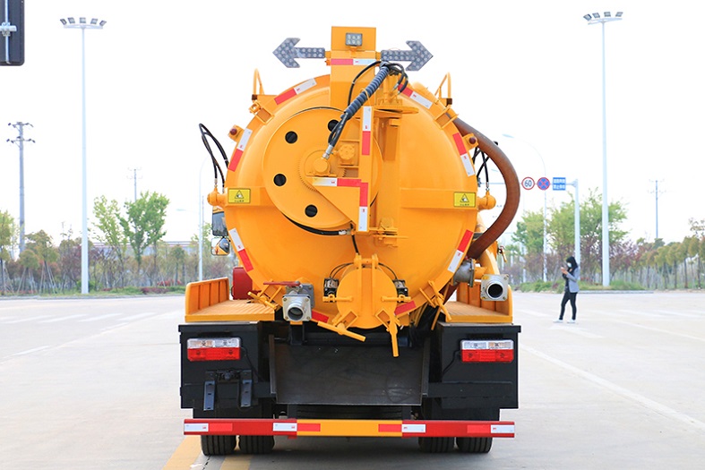 東風(fēng)大多利卡一體式10方清洗吸污車國六 東風(fēng)大多利卡一體式10方清洗吸污車國六