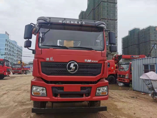 陜汽德龍前四后八國(guó)六隨車吊 陜汽德龍前四后八國(guó)六隨車吊
