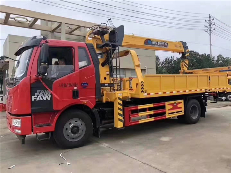 解放程力8噸吊機 解放程力8噸吊機