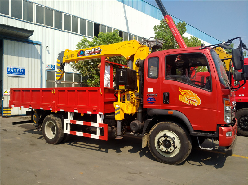 重汽豪曼5噸小黃牌隨車吊 重汽豪曼5噸小黃牌隨車吊