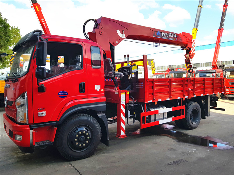 東風暢行8噸四方位隨車吊 東風暢行8噸四方位隨車吊