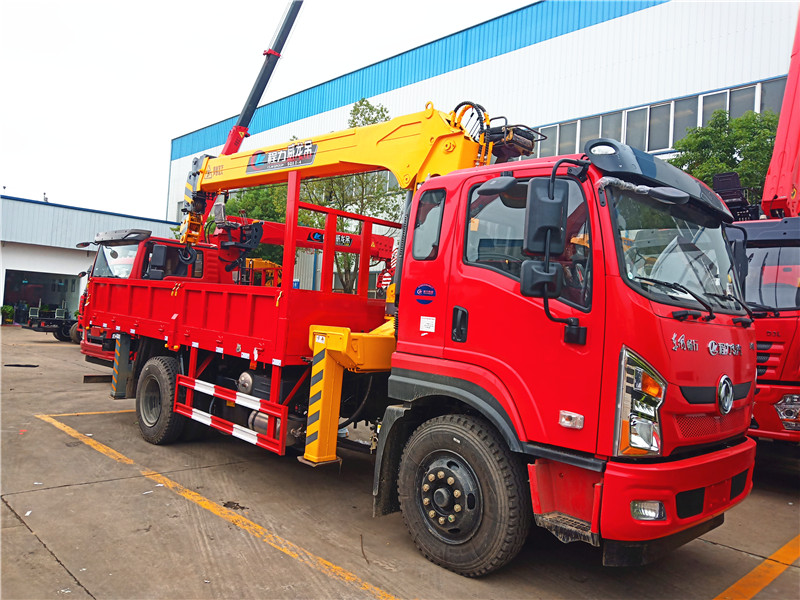 東風(fēng)暢行D1L單橋隨車吊 東風(fēng)暢行D1L單橋隨車吊