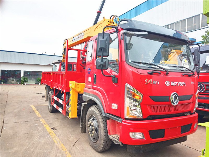 東風(fēng)暢行D1L單橋隨車吊 東風(fēng)暢行D1L單橋隨車吊