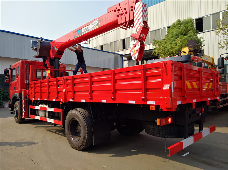 東風華神T5單橋8噸隨車吊 東風華神T5單橋8噸隨車吊