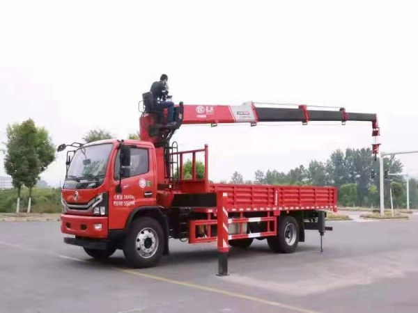 國六東風多利卡D8單橋隨車吊 國六東風多利卡D8單橋隨車吊