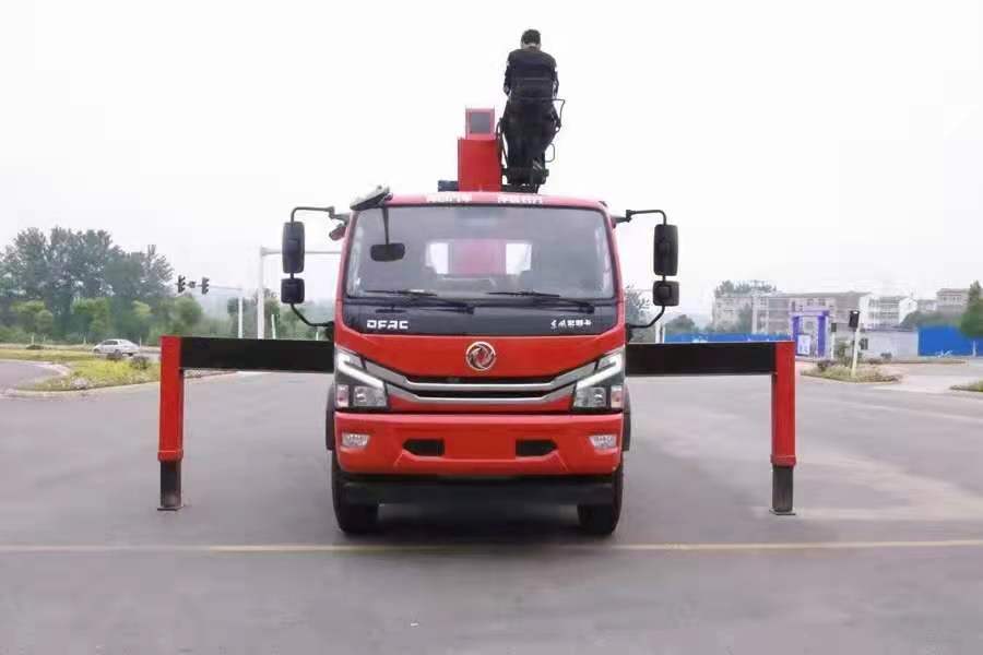 國六東風多利卡D8單橋隨車吊 國六東風多利卡D8單橋隨車吊