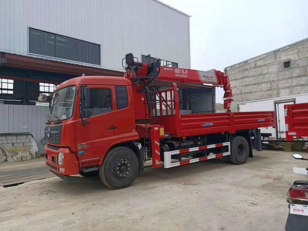 東風(fēng)天錦國六單橋隨車吊,上裝8噸各類吊機(jī) 東風(fēng)天錦國六單橋隨車吊,上裝8噸各類吊機(jī)