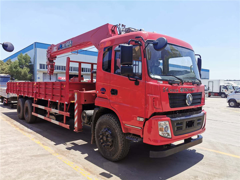 東風專底913后雙橋12噸隨車吊 東風專底913后雙橋12噸隨車吊