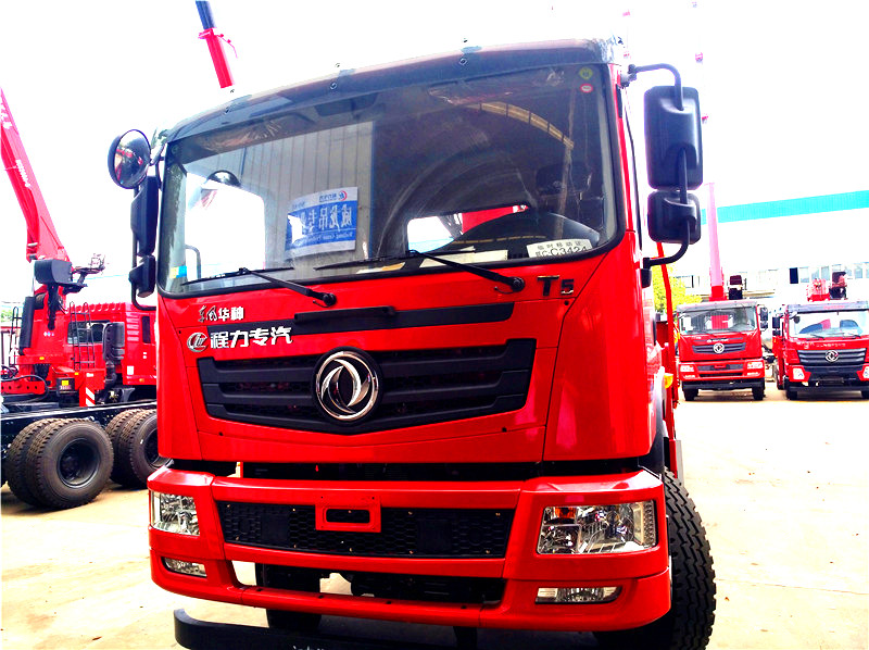 東風T5后八輪12噸隨車吊 東風T5后八輪12噸隨車吊