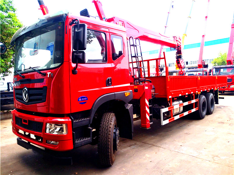 東風T5后八輪12噸隨車吊 東風T5后八輪12噸隨車吊