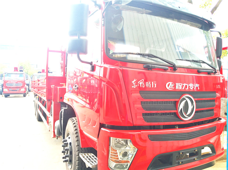 東風暢行D3L后雙橋12噸隨車吊 東風暢行D3L后雙橋12噸隨車吊