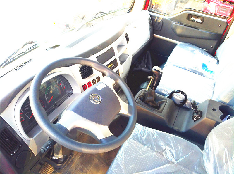 東風錦程后八輪隨車吊三一吊機 東風錦程后八輪隨車吊三一吊機