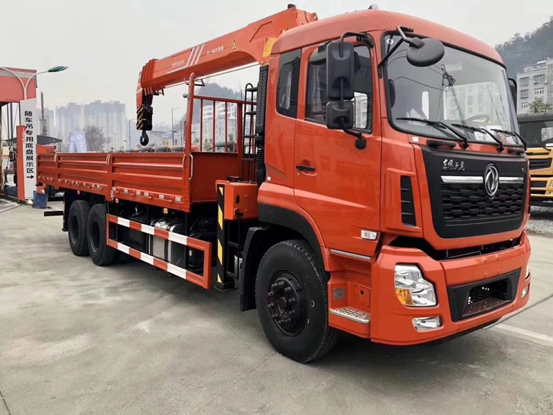 東風(fēng)天龍新款后八輪隨車吊 東風(fēng)天龍新款后八輪隨車吊