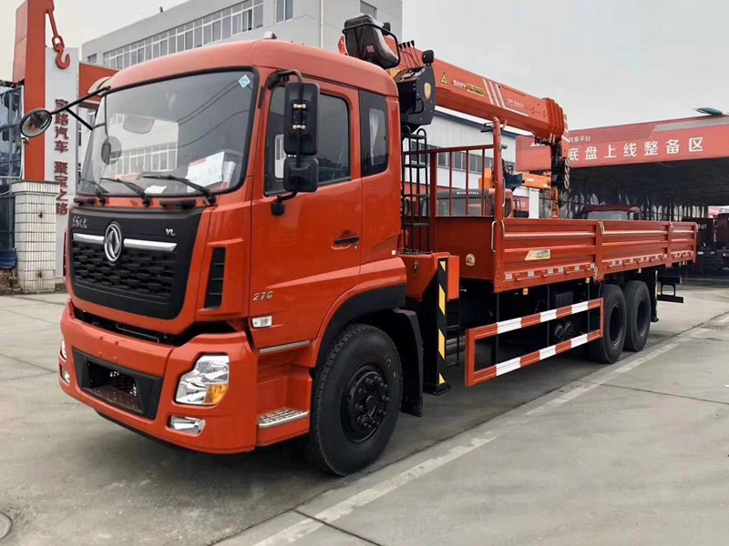 東風(fēng)天龍新款后八輪隨車吊 東風(fēng)天龍新款后八輪隨車吊