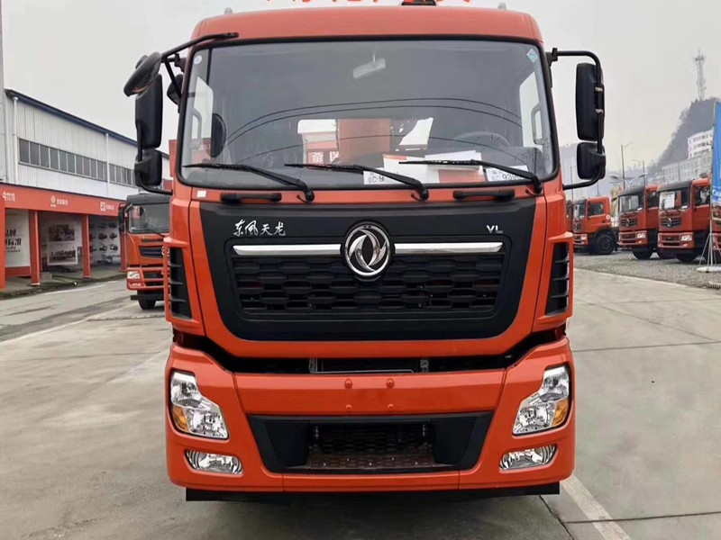 東風(fēng)天龍新款后八輪隨車吊 東風(fēng)天龍新款后八輪隨車吊