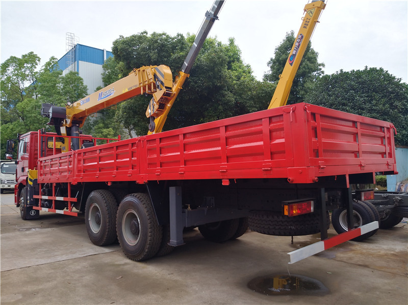 陜汽德龍后八輪隨車吊 陜汽德龍后八輪隨車吊