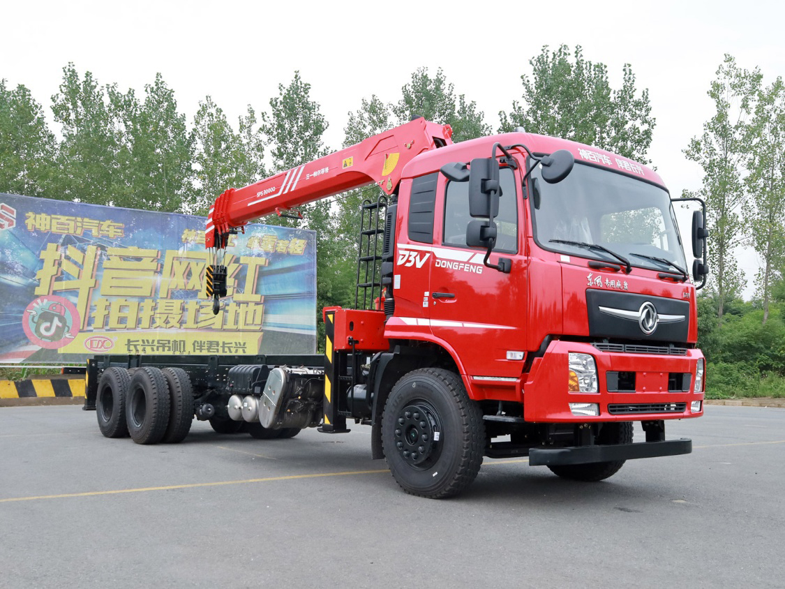 東風暢行D3V后八輪,上裝三一12噸 東風暢行D3V后八輪,上裝三一12噸