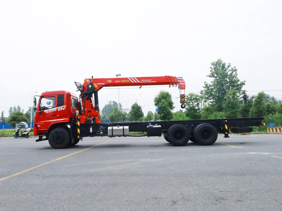 東風暢行D3V后八輪,上裝三一12噸 東風暢行D3V后八輪,上裝三一12噸