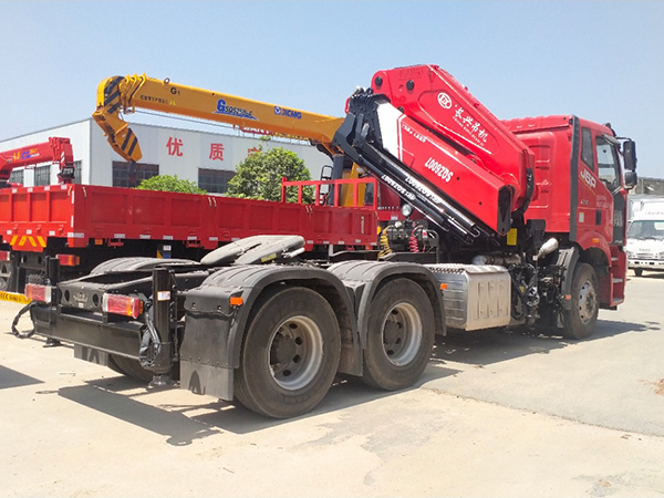 國六解放J6P隨車吊牽引車 國六解放J6P隨車吊牽引車