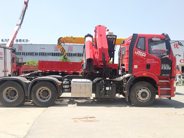 國六解放J6P隨車吊牽引車 國六解放J6P隨車吊牽引車