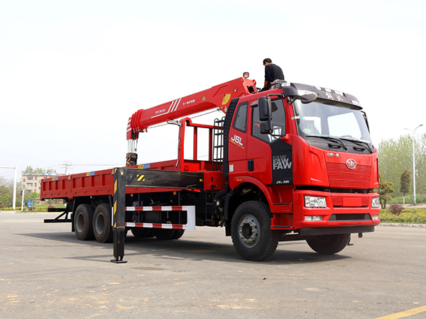 國六解放J6后八輪隨車吊專用底盤 國六解放J6后八輪隨車吊專用底盤