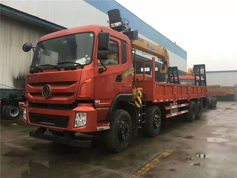 東風(fēng)前四后八隨車吊 東風(fēng)前四后八隨車吊