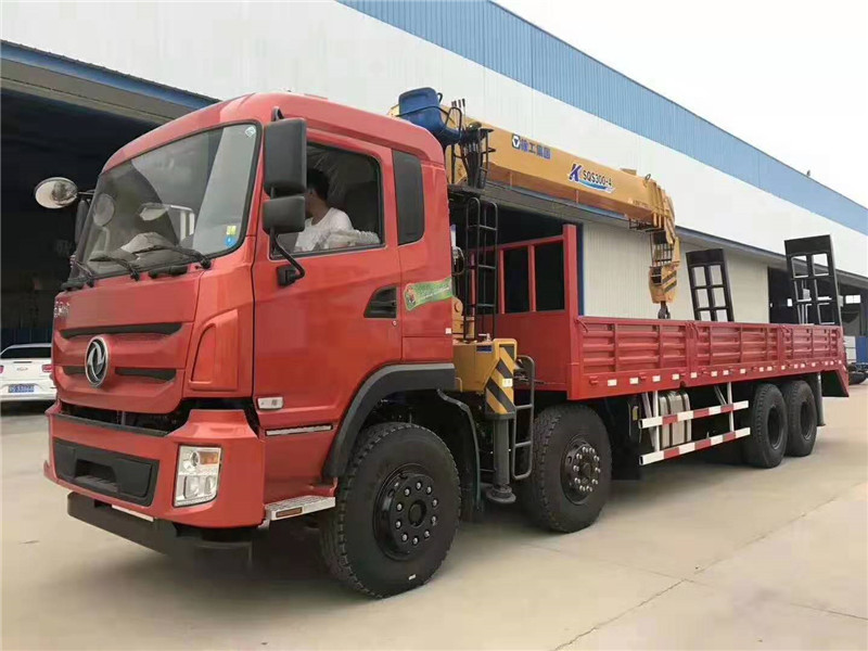 東風(fēng)前四后八隨車吊 東風(fēng)前四后八隨車吊