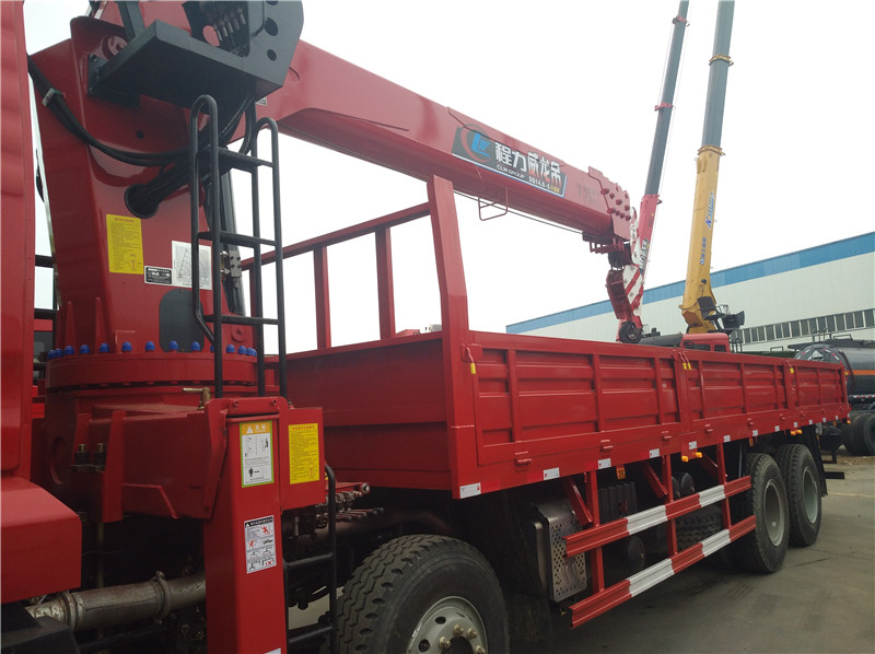 陜汽前四后八14噸吊機 陜汽前四后八14噸吊機