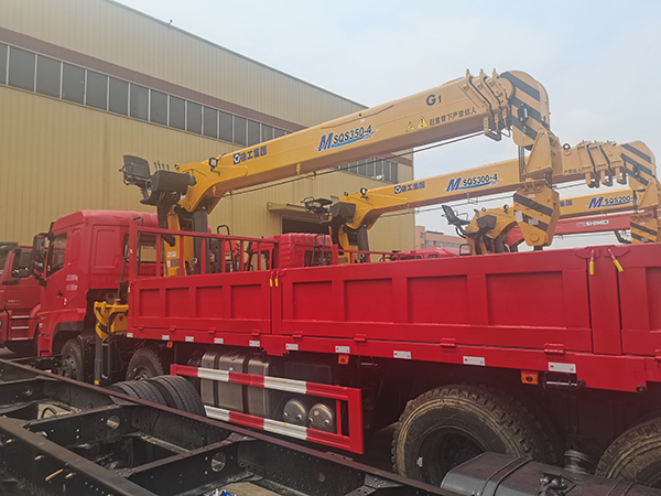 東風(fēng)暢行D7國六前四后八上裝徐工M系列14噸4節(jié)臂 東風(fēng)暢行D7國六前四后八上裝徐工M系列14噸4節(jié)臂