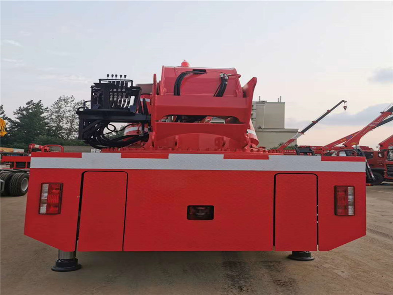 程力重工60噸吊機 程力重工60噸吊機