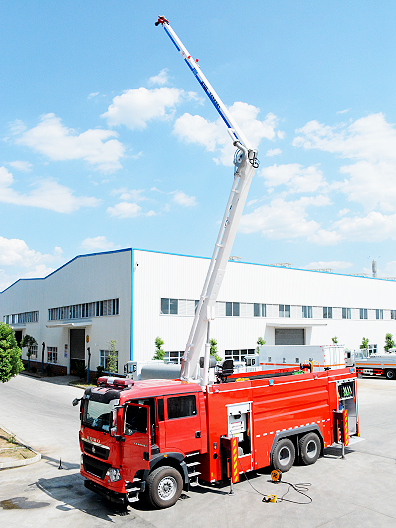 國(guó)六豪沃后雙橋12立方18米舉高噴射消防車(chē)